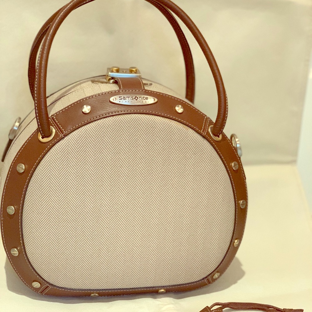 Samsonite Round Bag
